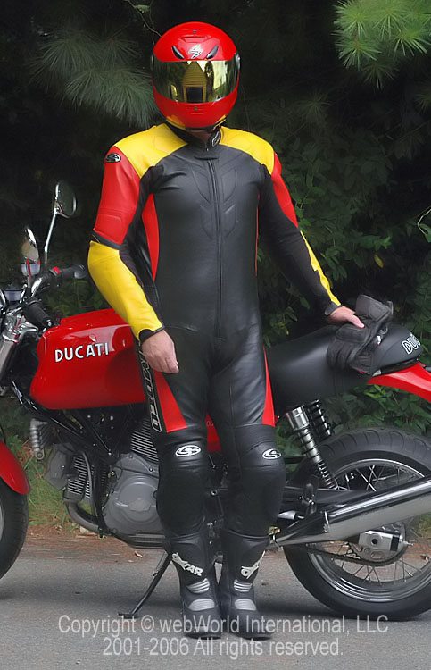 gimoto-custom-motorcycle-leathers.jpg