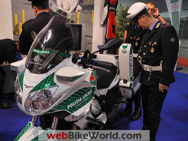 moto-guzzi-police-motorcycle-front.jpg