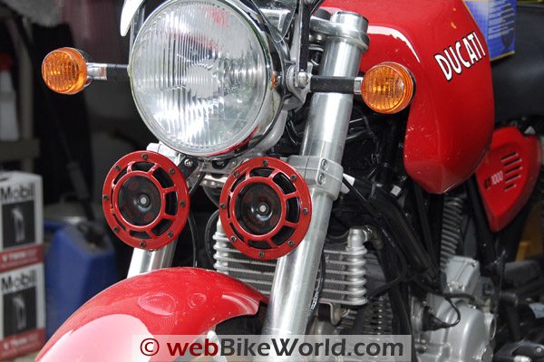 hella-horns-ducati.jpg