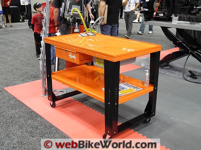 Handy Tear Down Table