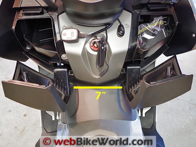 BMW Scooter Tunnel Widt