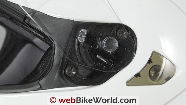 HJC IS-Max - Visor Removal Mechanism