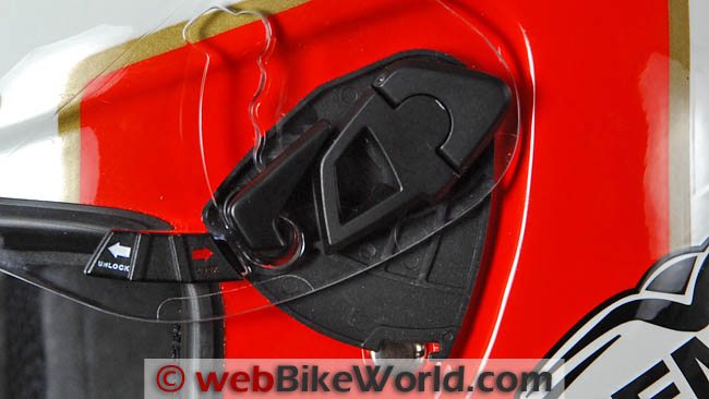 Vemar Eclipse Visor Lock and Release