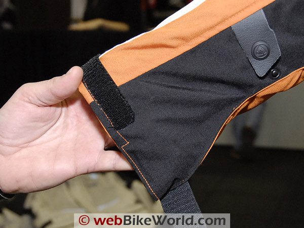 More attention to detail: Assymetric sleeve cuff to allow correct and snug closure.