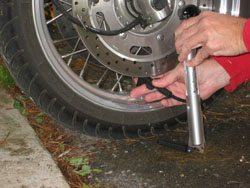 Motorcycle tire air pump