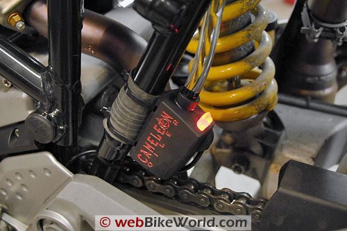 IMAGE(<a href="http://www.webbikeworld.com/r4/cameleon-motorcycle-chain-oiler/cameleon-chain-oiler-light.jpg" rel="nofollow">http://www.webbikeworld.com/r4/cameleon-motorcycle-chain-oiler/cameleon-chain-oiler-light.jpg</a>)