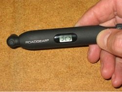 Roadgear Digital Tire Pressure Gauge - digital readout