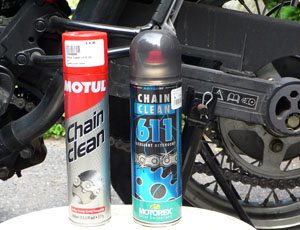 Cleaning a Motorcycle Chain - webBikeWorld
