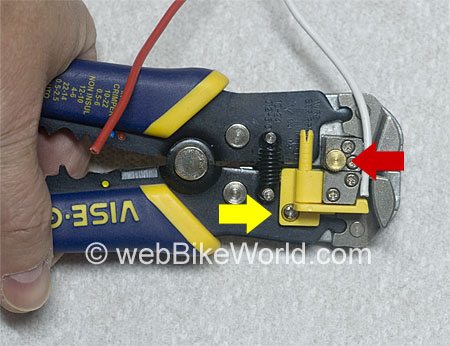 Vise-Grip Self-Adjusting Wire Stripper - Closeup View