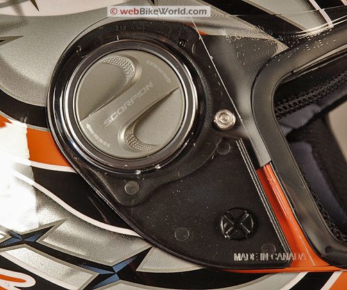Scorpion EXO-400 Helmet - Visor Removal Mechanism