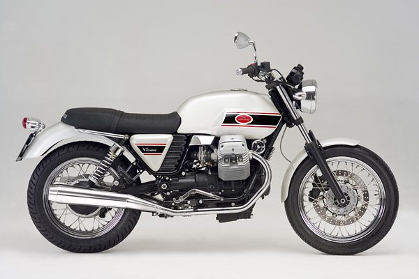 Moto Guzzi V7 Classic - Right Side