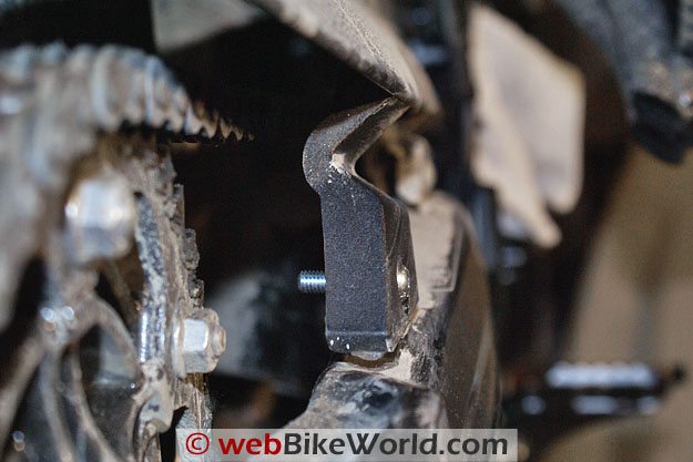 Scottoiler - BMW F800GS chain guard replacement mounting bolt.