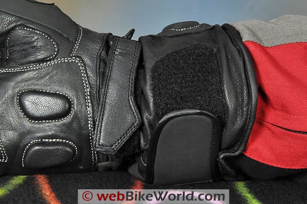 BMG Thermosport Winter Motorcycle Gloves - Gauntlet Inside