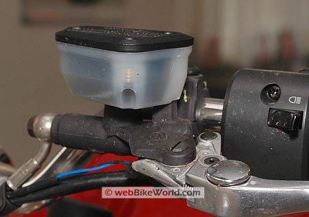 Clutch Fluid Reservoir With Dirty Fluid