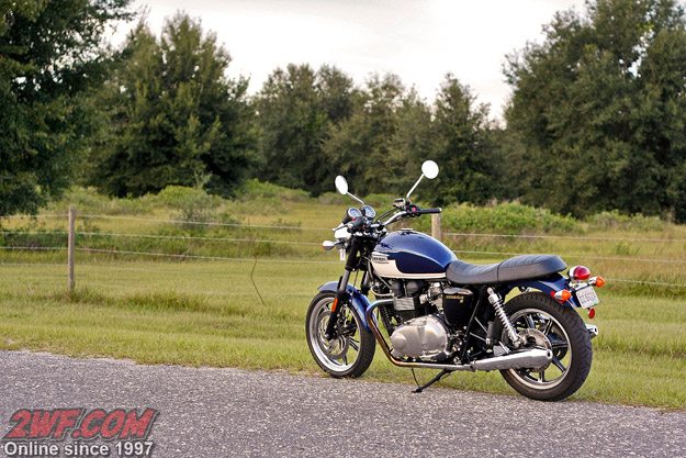 2009 Triumph Bonneville SE Rear View