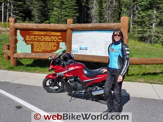 Women motorcycle riders touring