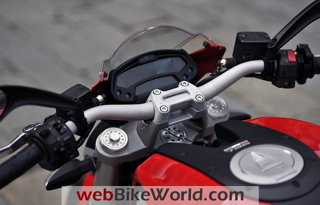 Ducati Monster 796 - Instruments