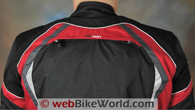 Dual air vent in the rear of the AGV Sport Tempest jacket.