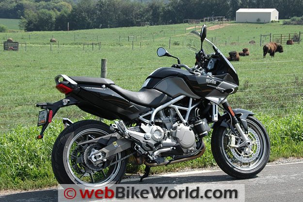 Aprilia Mana 850 GT - Right Side