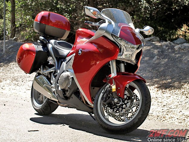 Honda VFR1200F - Front View