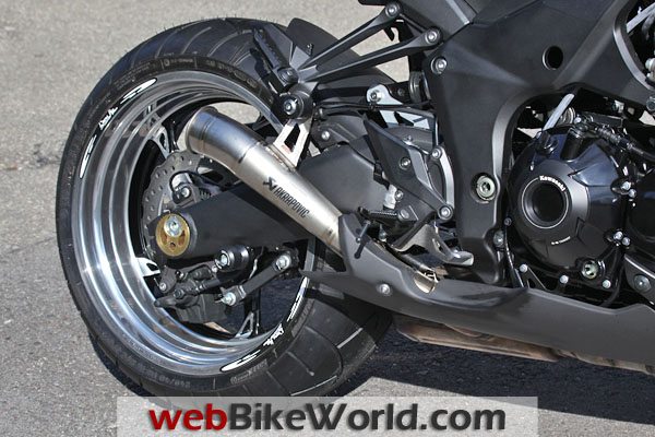 Special Akrapovic exhaust system for the Z1000.