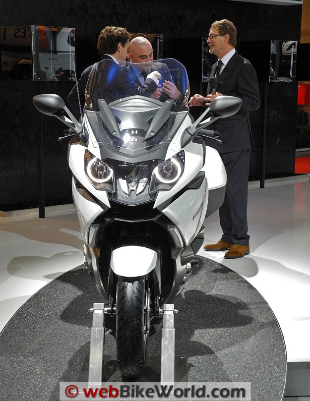BMW K 1600 GT Front View