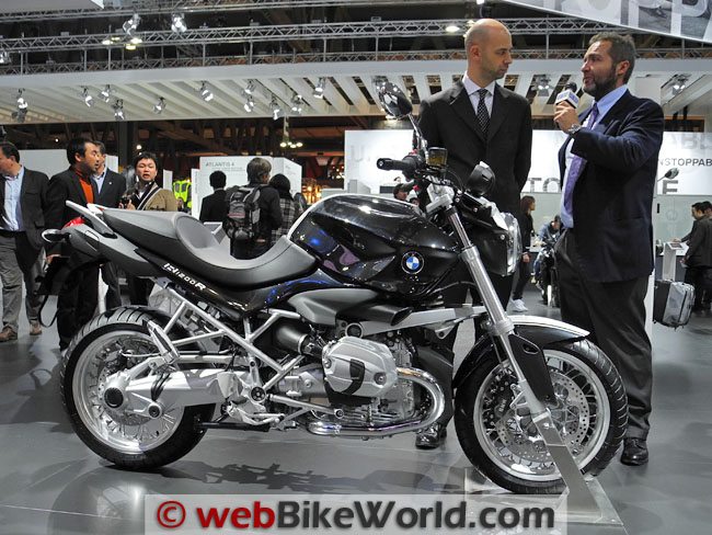 BMW R1200R Black and White