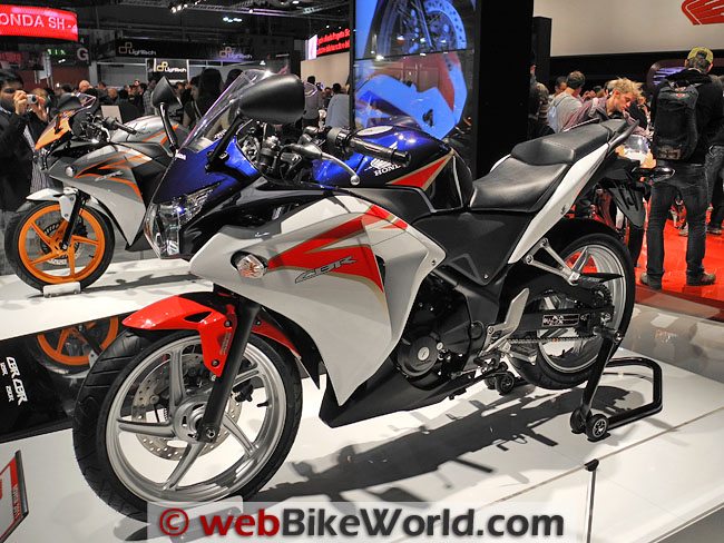 Honda CBR250R - Left Side