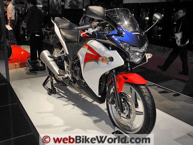 Honda CBR250R - Right Side