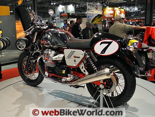 Moto Guzzi V7 Cafe Racer Right Front