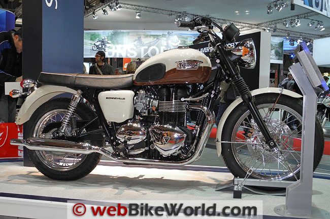 Triumph Bonneville - Brown and White, Right Side