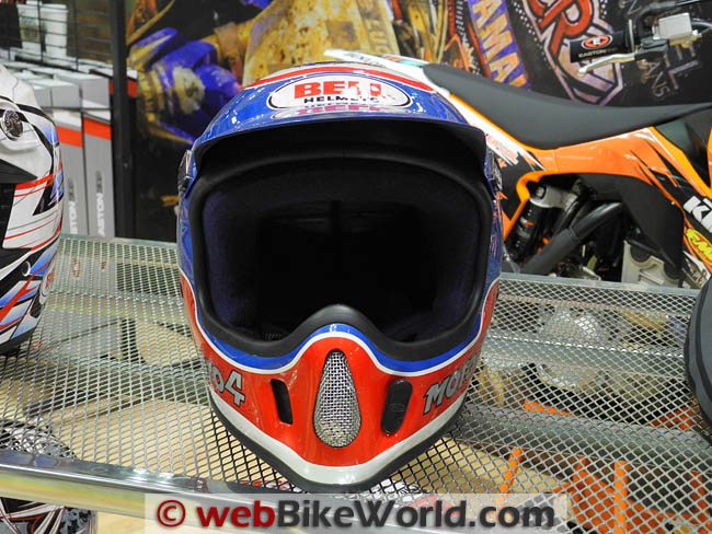 Bell Moto 9 And Bell Moto 4 Webbikeworld