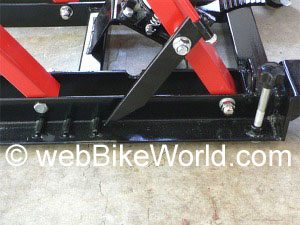 Motorcycle lift safety latch