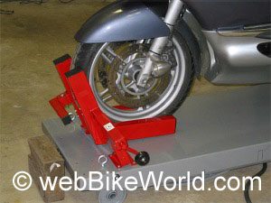 Motorcycle table lift front wheel vise