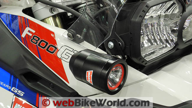 Warn WXT200 HID Lights Close-up