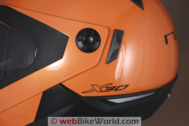 Nexx X30 Helmet - Visor removal mechanism