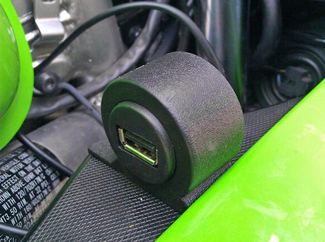 Ninja 650r USB Port