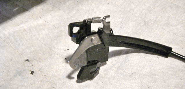 Sy-Max II Helmet latch