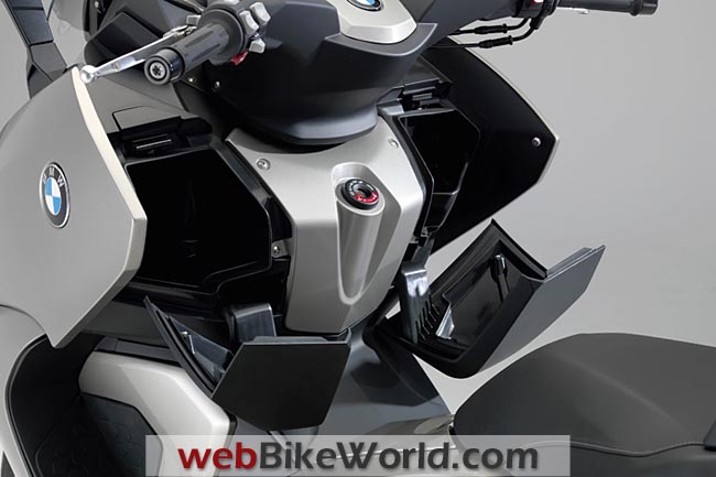 BMW C 600 Front Storage