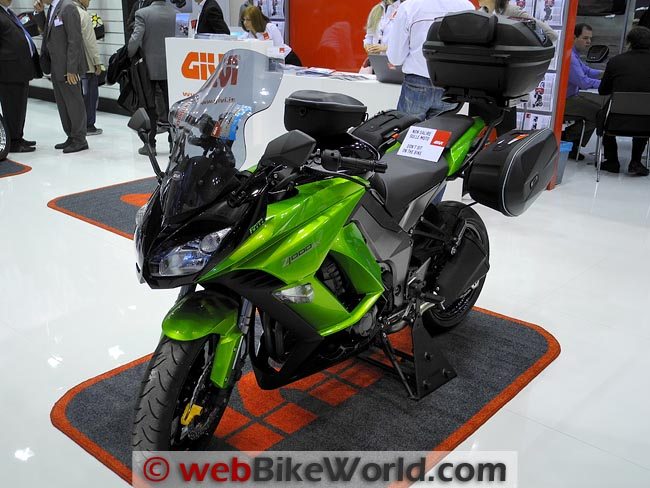 Givi Luggage on Kawasaki Z1000