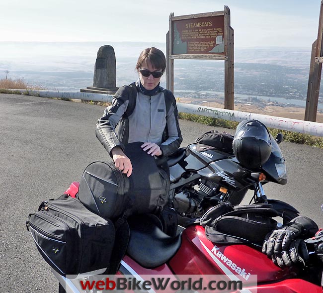 Packing the Nelson-Rigg CL-950 Saddlebags