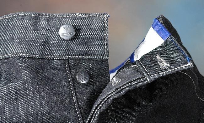 charger regular jeans