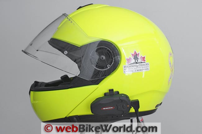 BikeComm Hola Intercom on SCHUBERTH C3