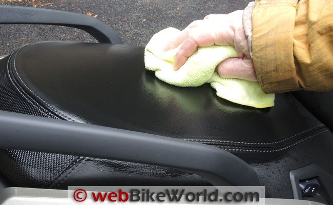 BMW Scooter Seat During Wipe