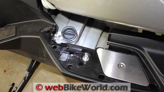 BMW Scooter and Filter Change - webBikeWorld