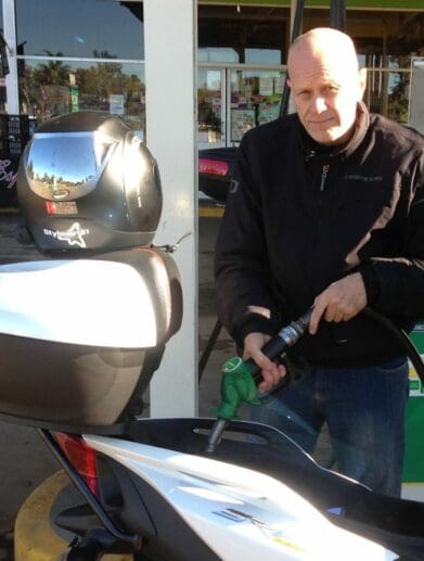 MBW Motorbike Writer fuel scooter economy