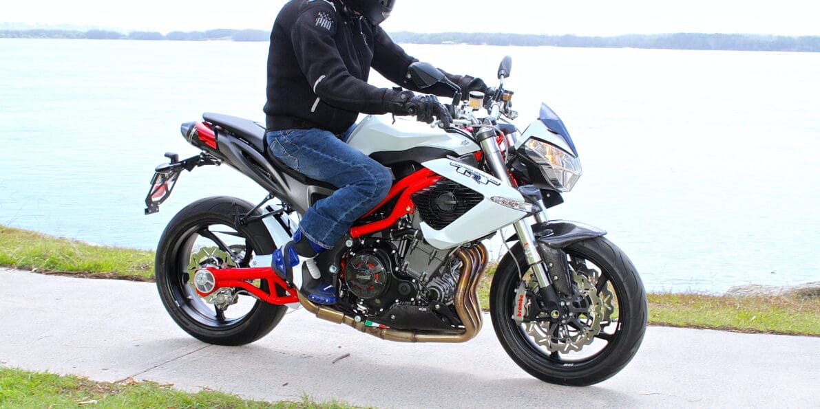 Benelli TNT R160 review - webBikeWorld