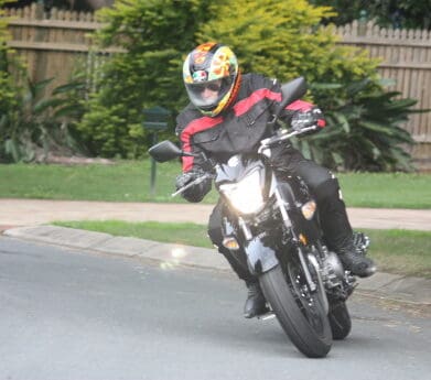 Suzuki Inazuma 250