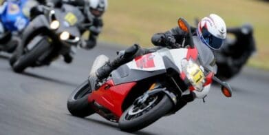 California Superbike School BMW K 1200 S track day - simple