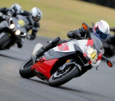 California Superbike School BMW K 1200 S track day - simple